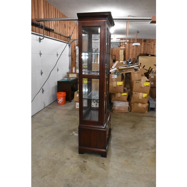 English Henkel Harris Mahogany Chippendale Display Cabinet Style 2301 For Sale - Image 3 of 16