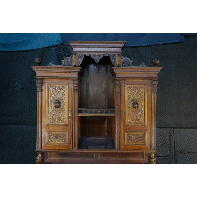 Antique 19th C. French Renaissance Revival Carved Walnut Buffet Hutch Cupboard For Sale - Image 4 of 18
