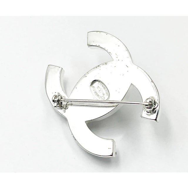 Chanel Vintage Chanel Silver CC Crystal Turnlock Brooch For Sale - Image 4 of 4