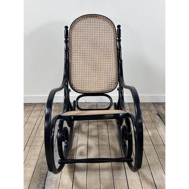 Wood Thonet Rocking Chair in Blackened Curved Wood and Cane, 1900s by Michael Thonet, 1890s For Sale - Image 7 of 10