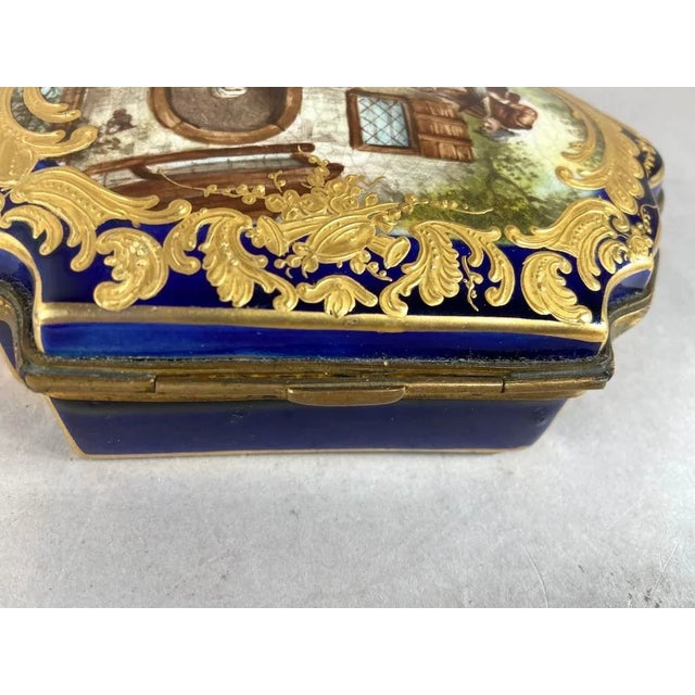 Antique 19th Century French Sevres Porcelain Box in Royal Blue and Gold Decoration For Sale - Image 6 of 12