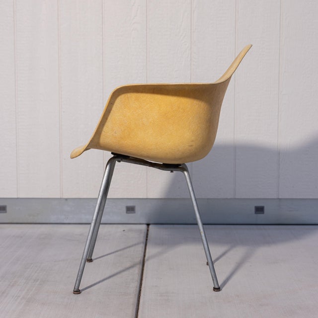 Eames 1950 First Generation Eames Rope Edge Fiberglass Armchair Attributed to Herman Miller For Sale - Image 4 of 18