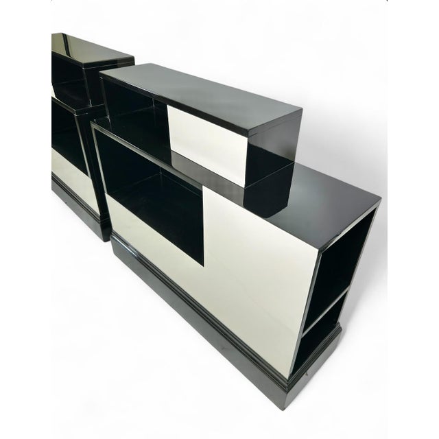 Pair of Stepped Art Deco Stands Lacquered in Ebony and Ivory For Sale In New York - Image 6 of 7