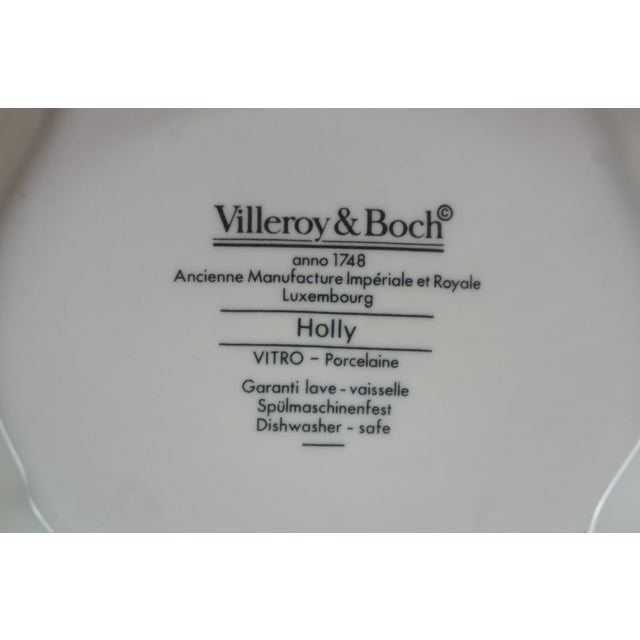 Mid 20th Century Villeroy & Boch Holly & Berry Christmas Pattern Dinner Service Set for 12 - 74pc For Sale - Image 13 of 16