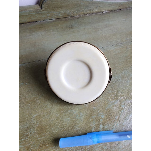 Mexican Limoges Sombrero Hat Form Box For Sale - Image 3 of 4