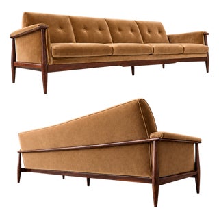 “Canoa” Sofa in Brazilian Rosewood and Warm Camel Velvet, Liceu de Artes e Ofícios, Brazil, 1960s — Lot 856C For Sale