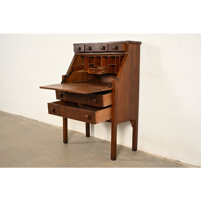 Stickley Brothers Style Antique Mission Oak Arts & Crafts Drop Front Secretary Desk, Circa 1910 For Sale In South Bend - Image 6 of 17