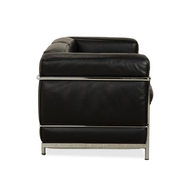 LC2 Sofa in Leather and Chrome by Le Corbusier for Cassina For Sale - Image 15 of 18