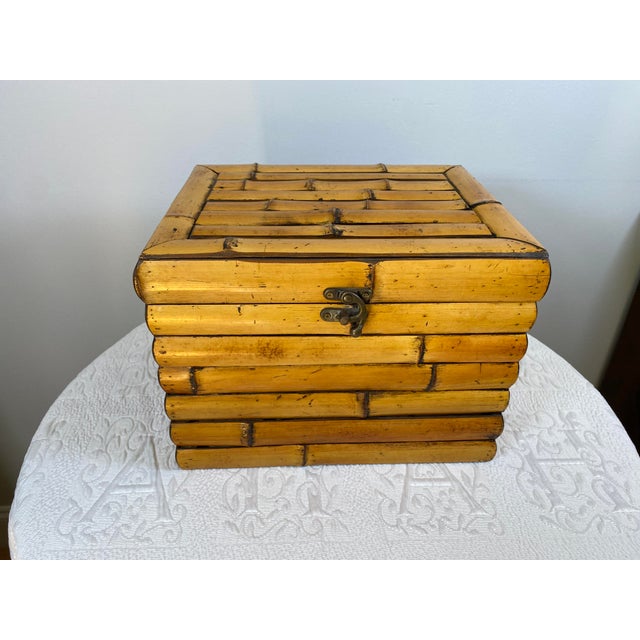 Vintage Bamboo Jewelry Box or Keepsake Chest in Natural Bamboo, Asian-Inspired For Sale In Miami - Image 6 of 9