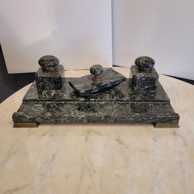 Napoleon III Writing Desk in Serpentine Marble and Bronze, France, 19th Century For Sale - Image 4 of 13