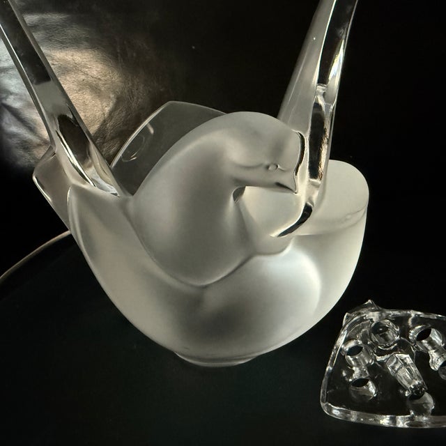 1970s Lalique ‘Sylvie’ Vase Intwined Turtle Doves With Frog 8.5”h Circa 1970 - Excellent Condition For Sale - Image 5 of 8