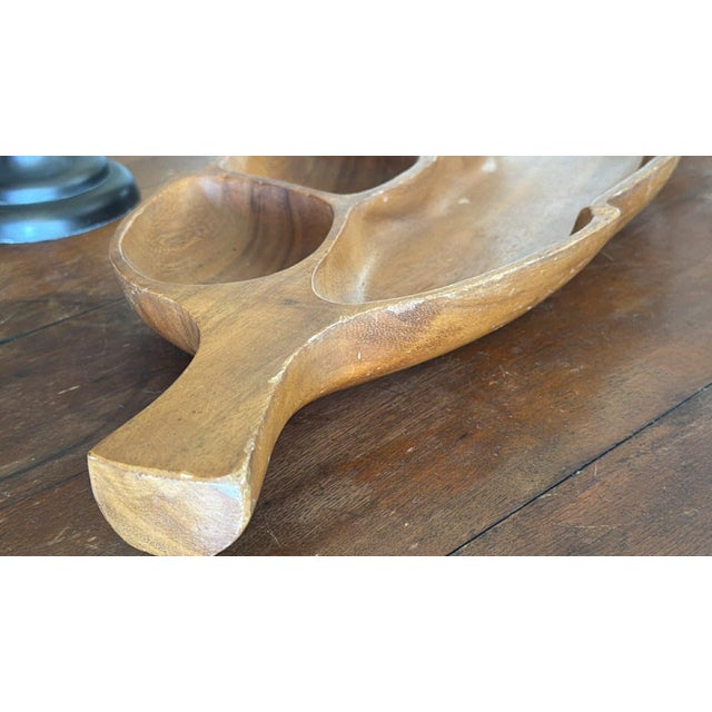 1960s Mid 20th Century Danish Modern Oversized Wooden Divided Leaf Platter Tiki Hawaiian Entertaining For Sale - Image 5 of 10