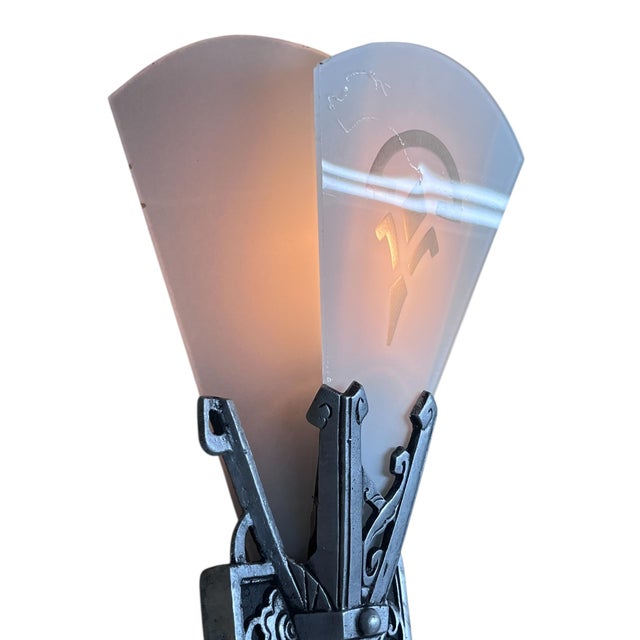 Metal 1930s One Pair Art Deco Flat Glass Panel Wall Silver and Black Sconces by Lincoln #2581 For Sale - Image 7 of 7