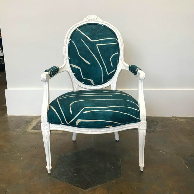 Italian Vintage White Wood Arm Chair in Teal Graffito For Sale - Image 4 of 8