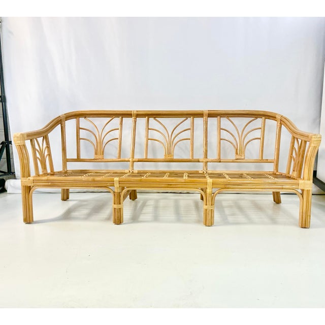 Vintage Home is pleased to offer this lovely vintage Ficks Reed Bamboo and Rattan Sofa from the 1970s. It’s in very good...