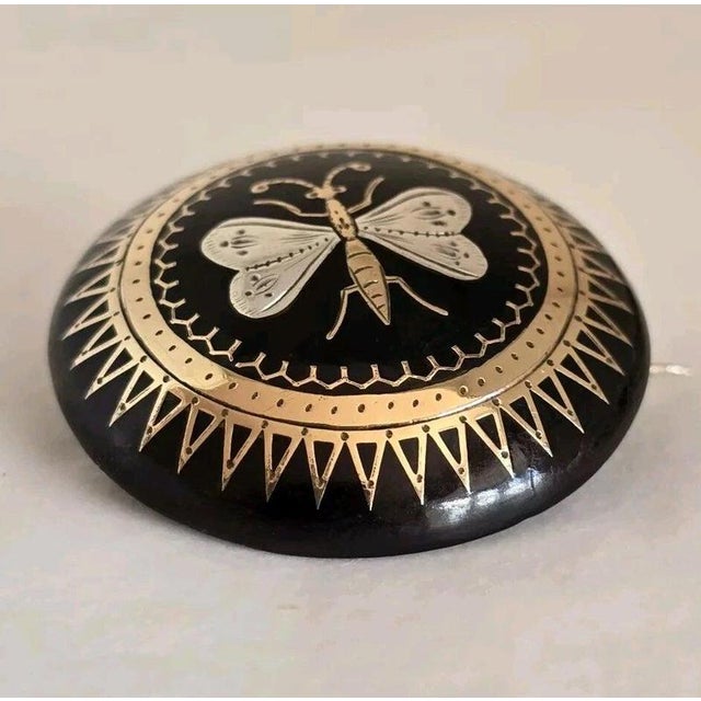 Gold Victorian Faux Tortoiseshell Gold and Silver Piqué Butterfly Brooch, 1880 For Sale - Image 8 of 14