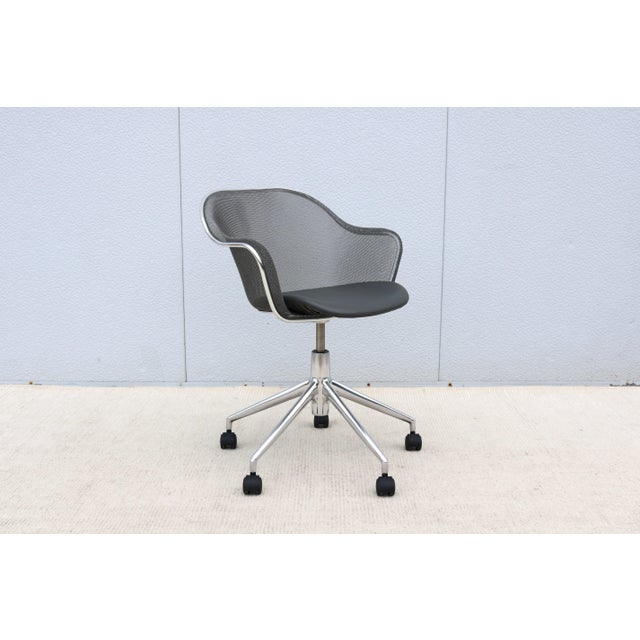 Modern Italian Modern Antonio Citterio for B&b Italia Iuta Swivel Desk Task Chair, Gray Leather For Sale - Image 3 of 18