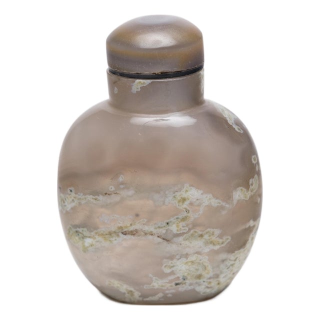 Chinese Cloudy Agate Snuff Bottle, C. 1900 For Sale