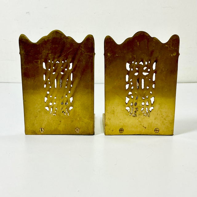 1950s Vintage Mythical Hollywood Regency Boho Chic Brass Winged Lion Bookends - A Pair. For Sale - Image 11 of 14