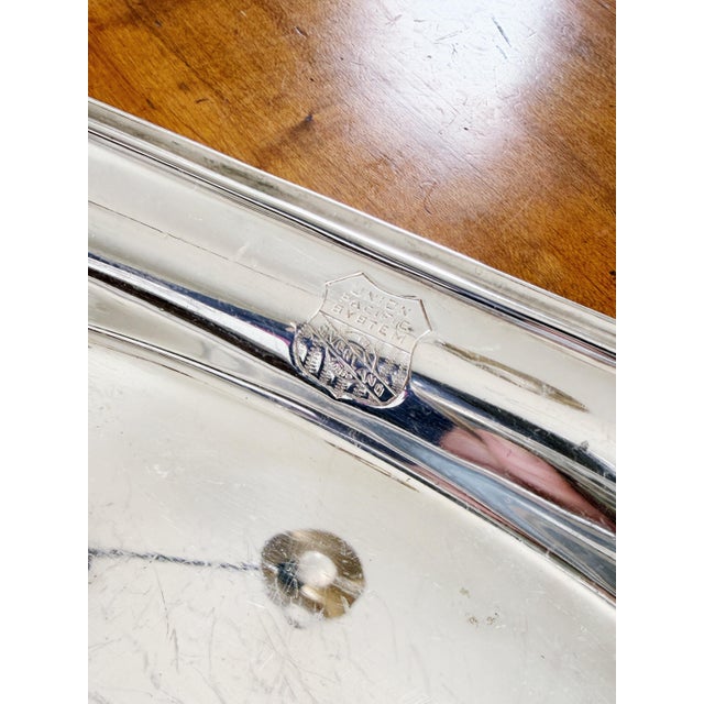 A lovely vintage circa 1920s heavy silver plated bread or muffin basket from the Union Pacific Railroad! In excellent...