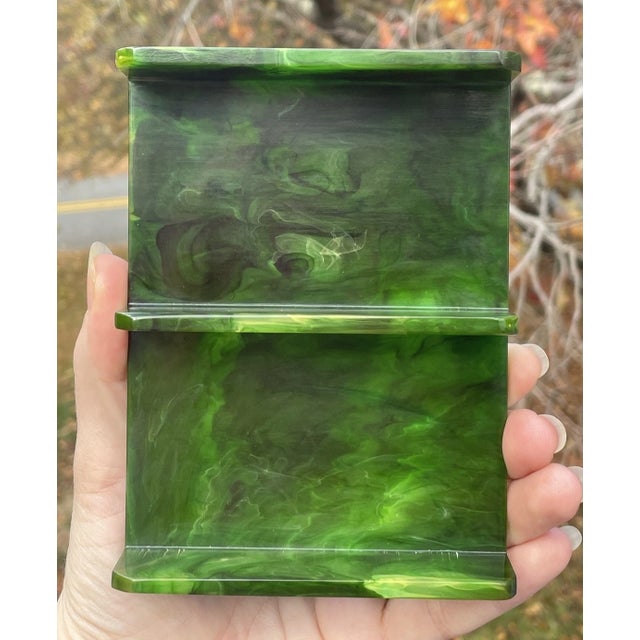 Mid- Century (112 Grams) Green Marbelized Swirl Catalin Bakelite Poker Card Deck Holder 20th C. For Sale - Image 14 of 18