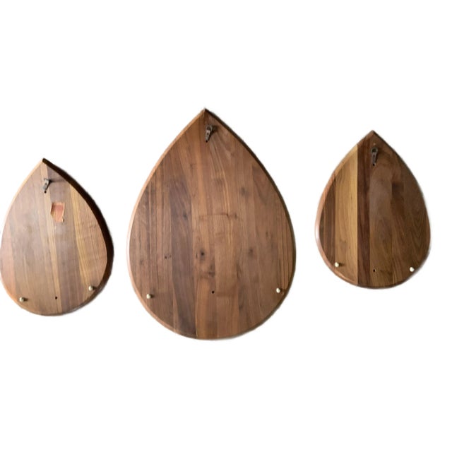 1960s Vintage Mid-Century Modern Bull Fighting Matador on Teardrop Teak Wood Popcorn Shirt- Set of 3 For Sale - Image 5 of 10