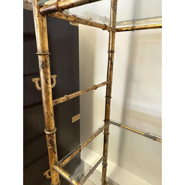 Gold Mid 20th Century Hollywood Regency Gilt Faux Bamboo Étagère – Five-Tier Glass Shelf Display For Sale - Image 8 of 10