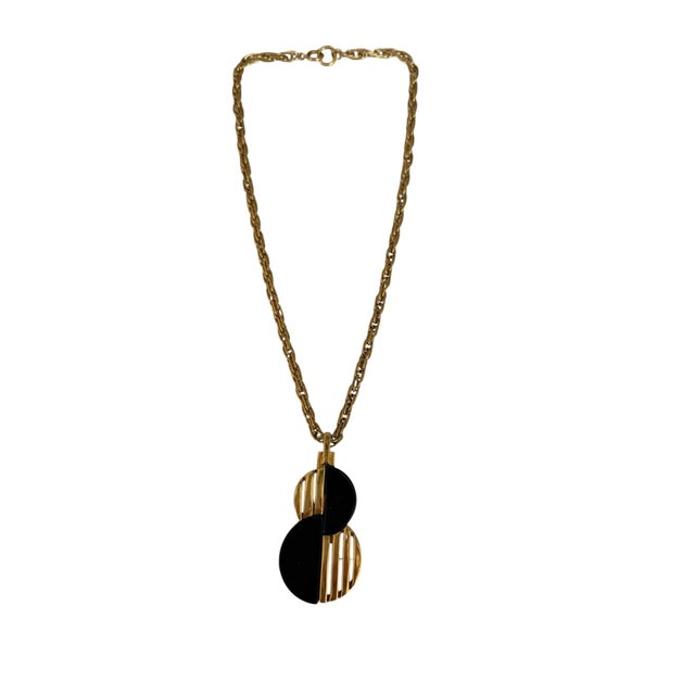 Trifari Vintage Signed Crown Trifari Gold Tone Rope Chain Necklace With Black Bakelite For Sale - Image 4 of 7
