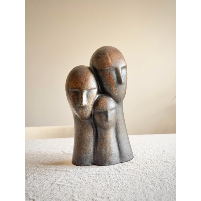 Amedeo Clemente Modigliani 1970s Modernist Three-Head Bust Sculpture of Bronzed Terracotta in Brancusi / Modigliani Style Abstract Figurative Ceramic For Sale - Image 4 of 12