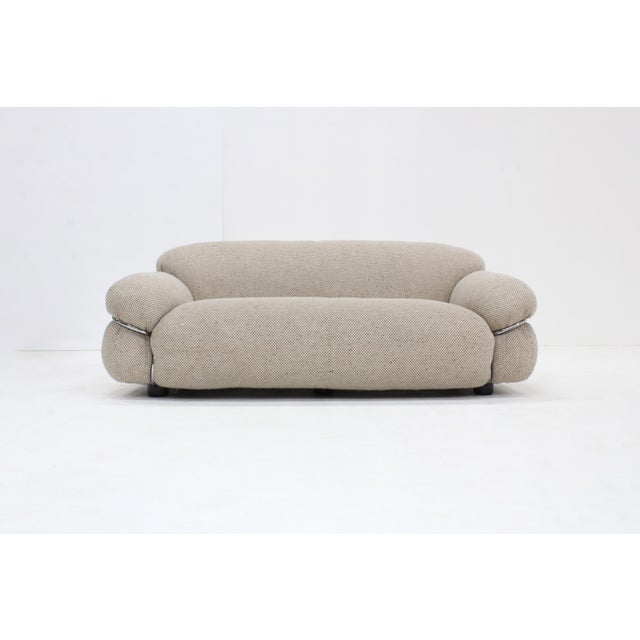 Gianfranco Frattini Sesann sofa for Cassina from the 1970s. This iconic italian sofa has a chromed tubular plated steel...