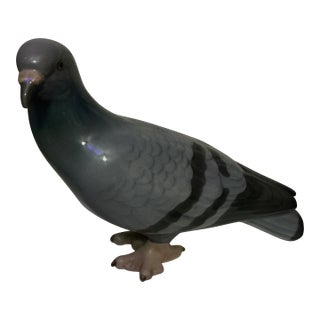 Royal Copenhagen Bing & Grondahl Pigeon Looking for Breadcrumbs Model 1911 For Sale