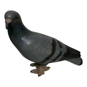 Royal Copenhagen Bing & Grondahl Pigeon Looking for Breadcrumbs Model 1911