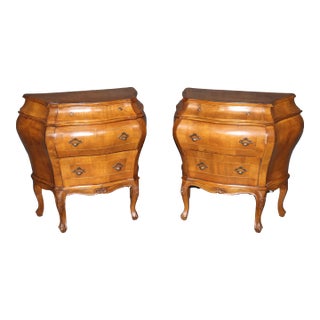 Fine Pair of Italian Venetian Olivewood Bombe Form Louis XV Style Nightstands For Sale