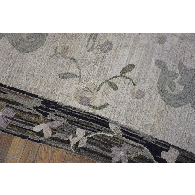 1900s Ivory Folk Art Floral Antique American Hooked Small Rug For Sale - Image 12 of 15