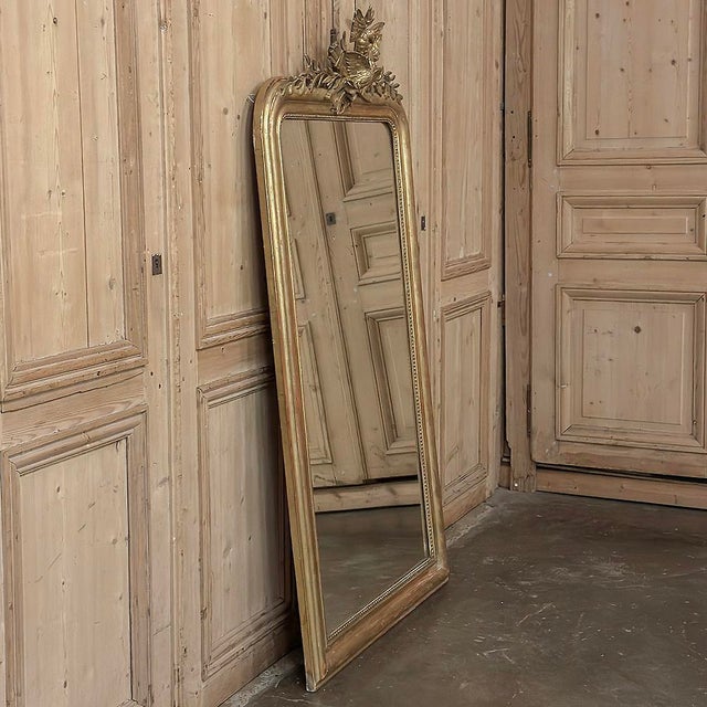 19th Century French Louis XVI Giltwood Mirror With Lovebirds For Sale - Image 16 of 17