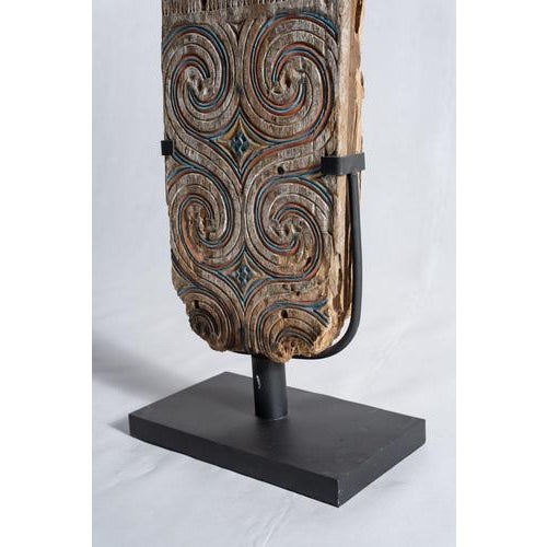 Indonesian Construction Element in Carved Wood Mounted on a Base, Island of Sulawesi (Toraja) For Sale - Image 6 of 9