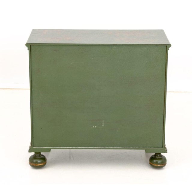 Mid 20th Century William & Mary Style Green Chest of Drawers For Sale In New York - Image 6 of 6