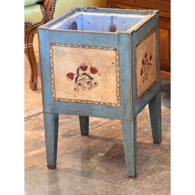 Traditional 19th Century Converted Painted Cellaret Planter For Sale - Image 3 of 9