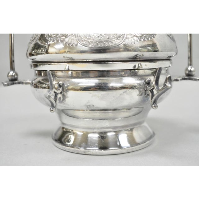 Early 20th Century Antique English Art Nouveau Silver Plated Covered Butter Serving Dish W / Birds For Sale - Image 5 of 15
