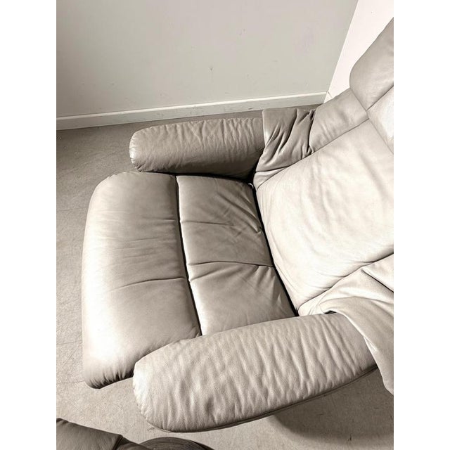 Set of Leather Recliner and Ottoman from Stressless For Sale - Image 4 of 7