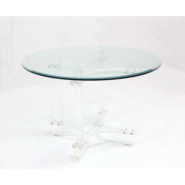 Transparent Lucite Base Round Glass Top Mid-Century Modern Gueridon Occasional Dining Table For Sale - Image 8 of 10