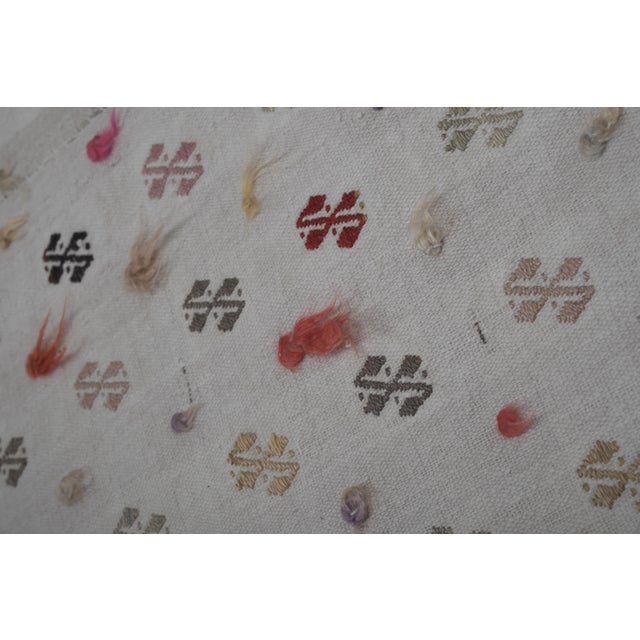 Textile Vintage Embroided Jajim Kilim Rug 4'7'' X 8'5'' For Sale - Image 7 of 11
