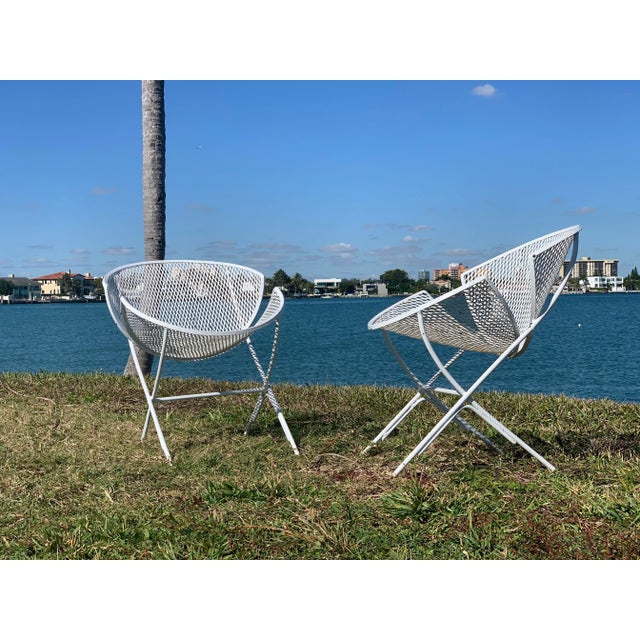 White 1950s Orange Slice Patio Chairs Maurizio Tempestini for Salterini - a Pair, Attributed For Sale - Image 8 of 13