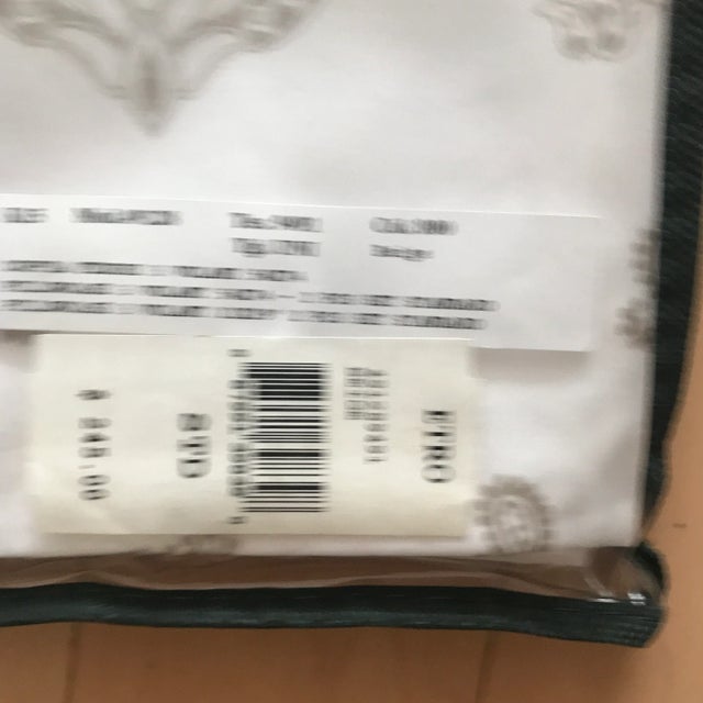 Etro Beige Paisley Standard Pillowcases - Set of 2 For Sale In New York - Image 6 of 7