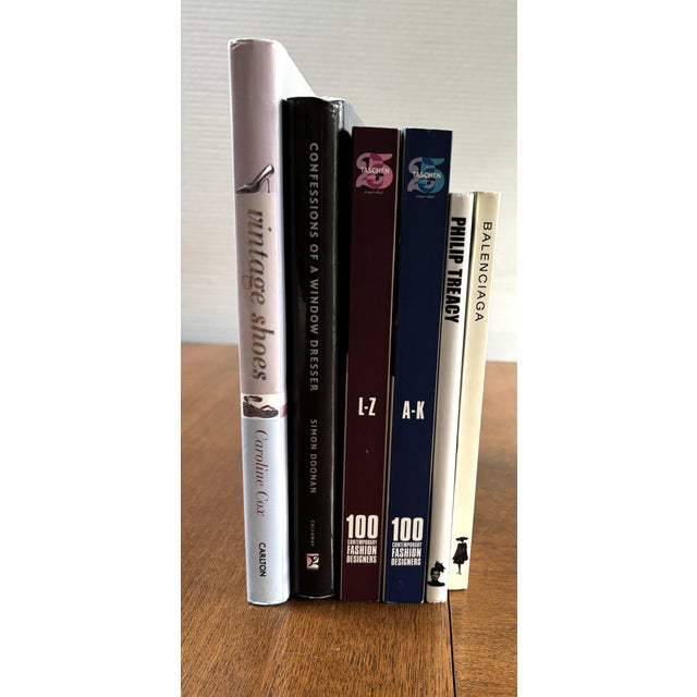 Fashionistas will love this varied collection of All-Things-Fashion books. From shoes and hats to designer fashions and...