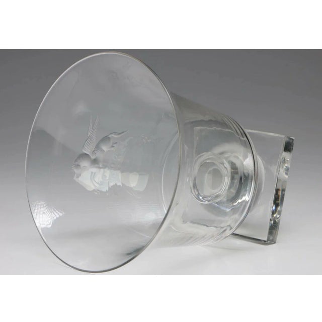 1960s Vintage Crystal Etched ‘Pegasus’ Large Clear Crystal Urn Vase -Steuben INSPIRED-Provenance For Sale - Image 5 of 6