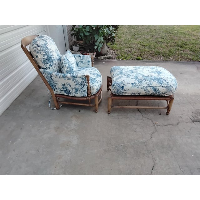 This set is a Charles Pollock creation. It is stunning. This fabric is original schalmandre toile. In shades of blues to...