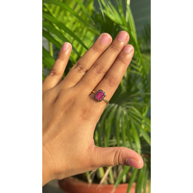 Contemporary Pinion Bezel Set 2.2 Ct Octagon Ruby Ring Size 6.5 in 18k Solid Gold For Sale - Image 9 of 16