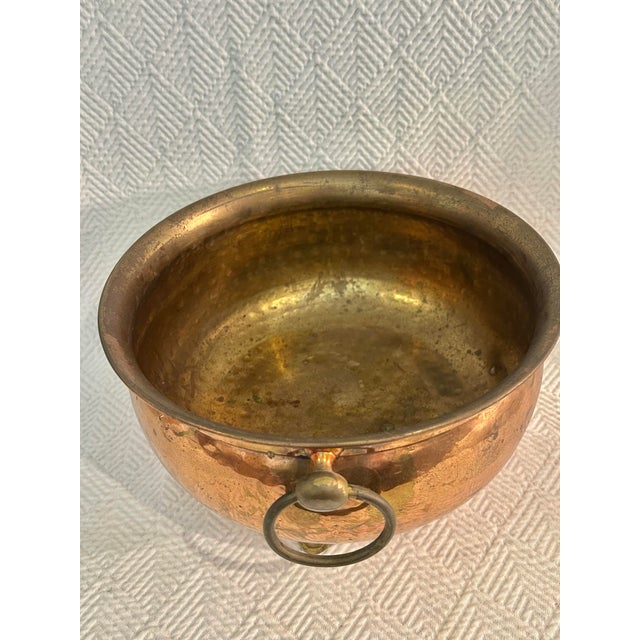 Vintage Hammered Copper Footed Cachepot Bowl With Brass Ring Handles, 10.5” For Sale - Image 9 of 11