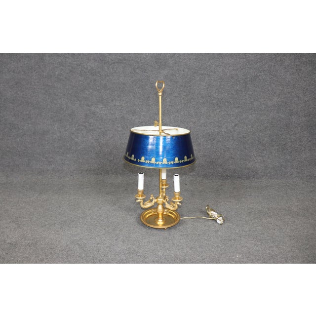 French Empire Style Bouillotte Lamp With Blue Tole Shade and Gilt Bronze For Sale - Image 4 of 10